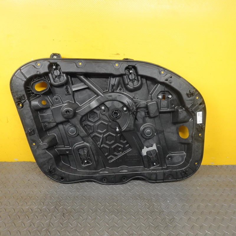 2019-2022 VOLVO XC40 FRONT LEFT DRIVER SIDE DOOR WINDOW REGULATOR OEM 30747091