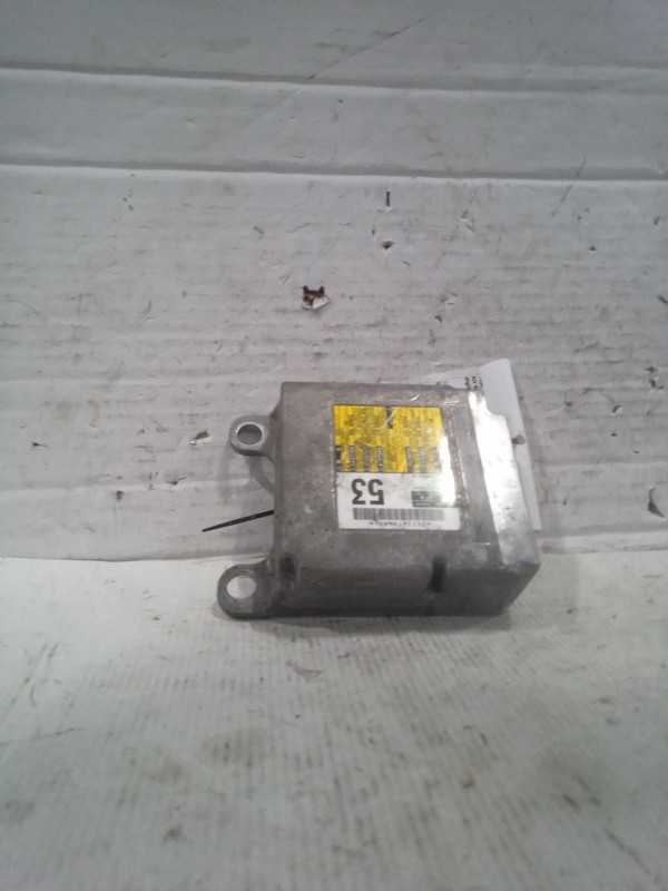 Used Air Bag Module fits: 2017 Toyota Camry Air Bag air bag control under consol