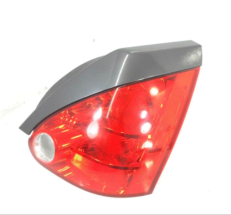 Nissan Maxima Quarter Panel Mounted Tail Lamp Passenger Right OEM 2004-2008