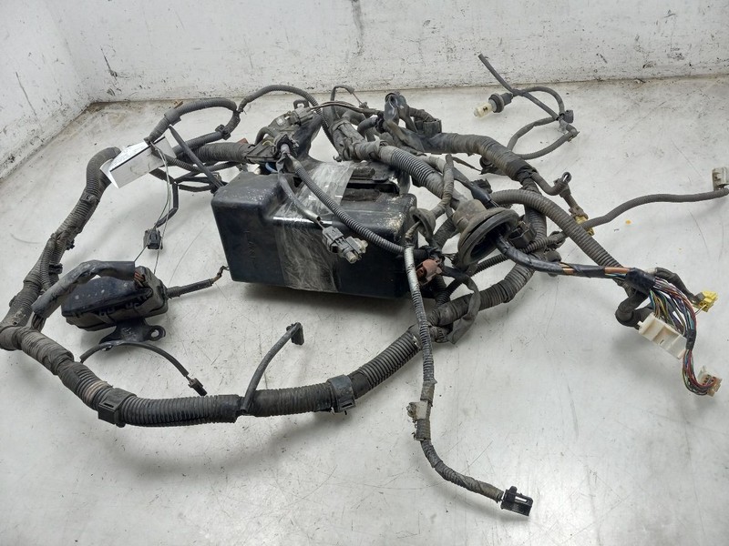 99 00 01 Lexus RX300 Mian Engine Room Harness 3.0L AT 4WD 82111-48060
