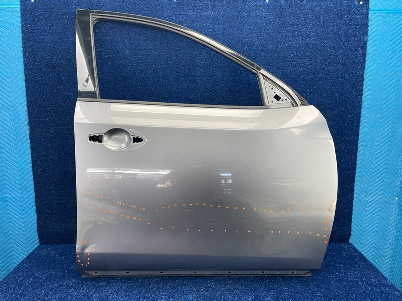 2017–2020 Nissan Pathfinder Front Right Door Shell Silver OEM
