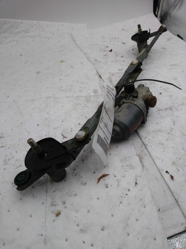 2015 KIA SORENTO Windshield Wiper Motor OEM 981101U000 88K Miles Grey