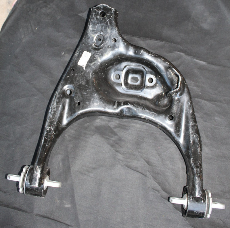 2024+ Tesla Cybertruc Rear Suspension Right Lower Control Arm OEM 1250446-00-B