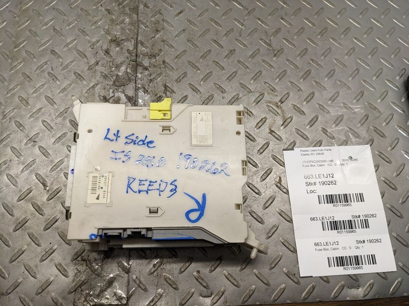 2010 2011 2012 2013 LEXUS IS250 IS350 FUSE RELAY BOX CABIN 82730-53051 1159965
