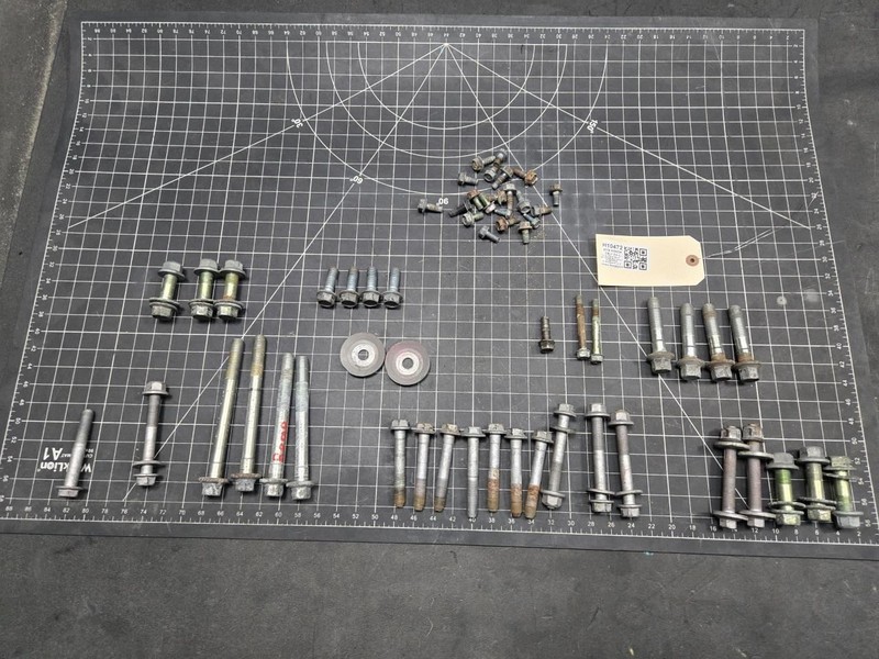Rear Crossmember Mount Bolts Set 2019 Honda CR-V 90176-THA-000 2017 2018 - 2022