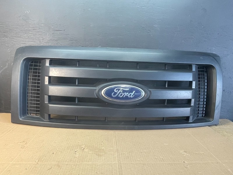 2009 to 2012 Ford F150 Front Upper Grill Grille Chrome AC2260 DG
