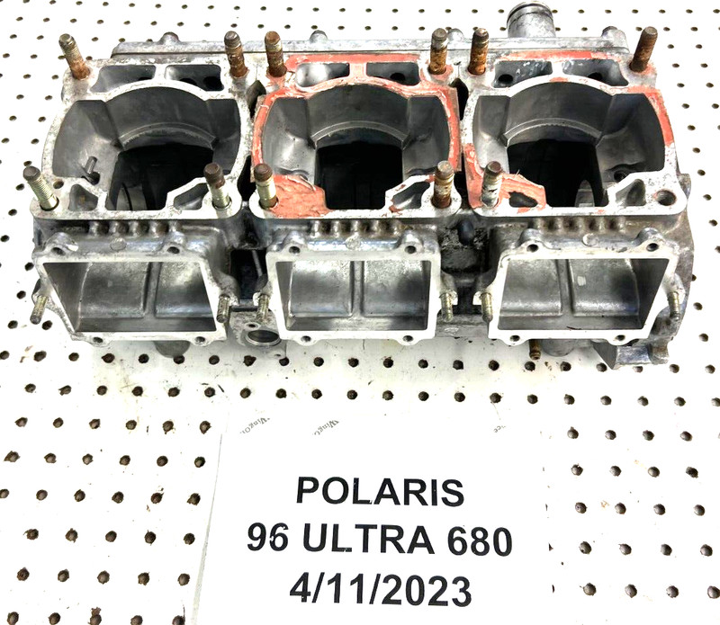 1996 96 97 POLARIS indy ULTRA 680 Crankcase 3085239