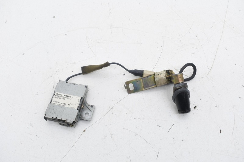 2004 Nissan 350z Convertible Antenna Amplifier Control Module OEM KW82
