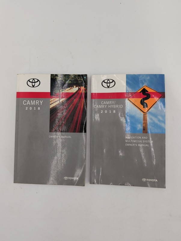 2018 Toyota Camry Owners Manual w/ Navigation