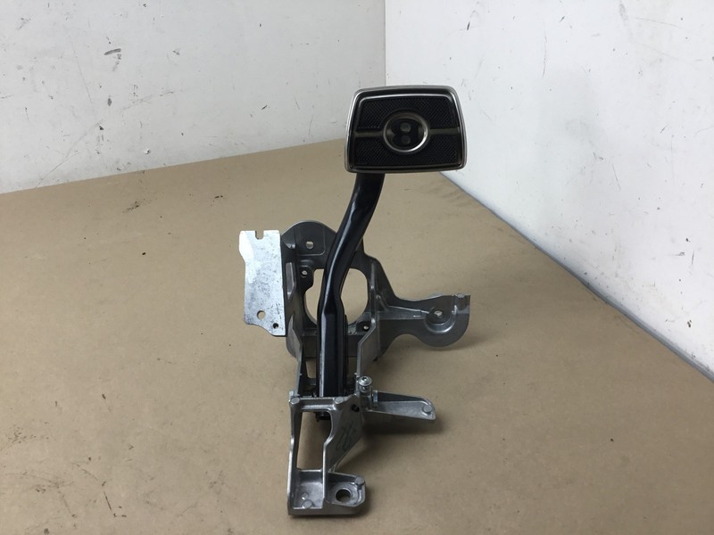 Bentley Bentayga 2019 V8 Brake Stop Pedal Bracket Pad 16-20 :Y