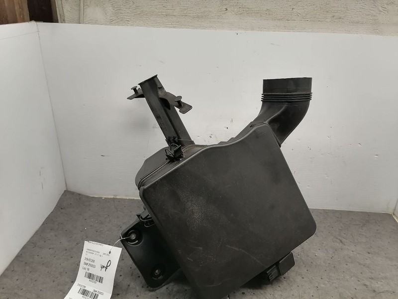 Air Cleaner Convertible Thru 9/05 Fits 01-06 BMW 330i 1527531