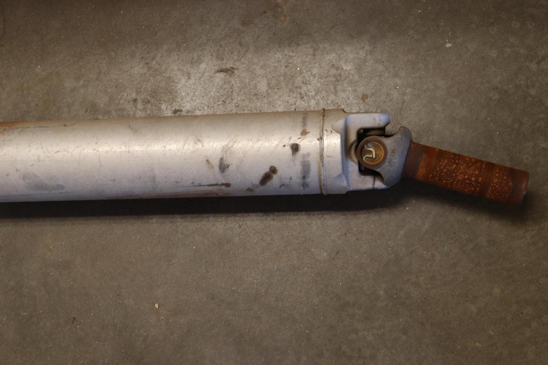 2019-2021 CHEVY SILVERADO 1500 STANDART CAB 4X2 4.3L REAR DRIVESHAFT OEM