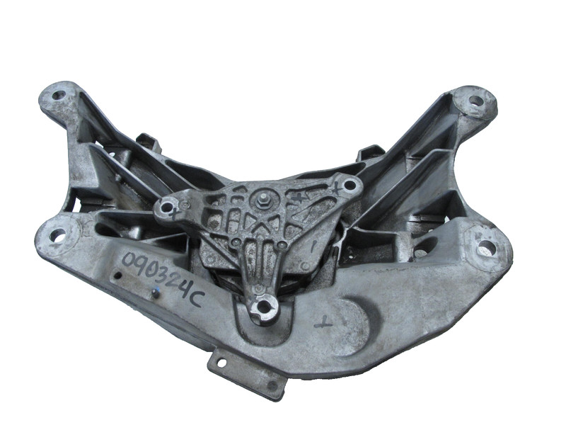 08-18 AUDI 8T A5 A4 S4 S5 QUATTRO AUTOMATIC TRANSMISSION MOUNT BRACKET OEM 09032