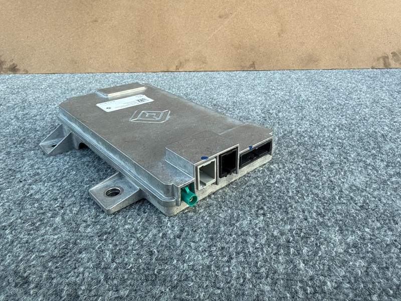 RIVIAN R1S R1T 22-24 OEM AUTONOMOUS SAFETY SECURITY CONTROL MODULE PT00000036-M