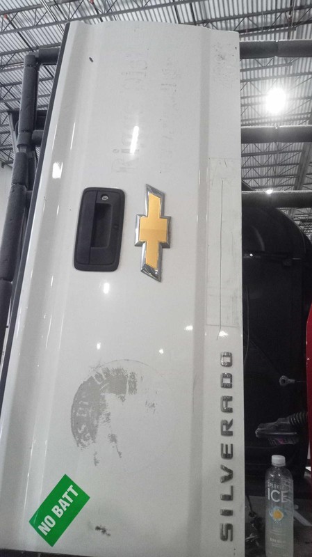 2015 Chevrolet Silverado 1500 Pickup Tailgate OEM Used 22803702 23128692