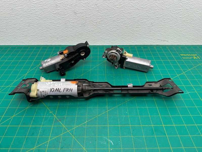 06-11 Mercedes-Benz ML350 W164 FRONT RIGHT PASSENGER SEAT MOTOR SET OEM