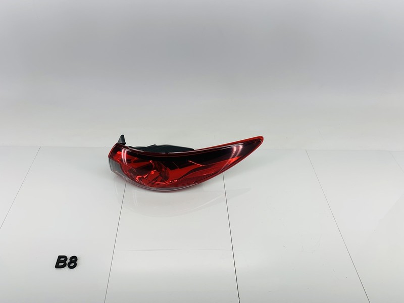 14-16 MAZDA 6 REAR LEFT DRIVER SIDE OUTER TAIL LIGHT BRAKE STOP LAMP OEM