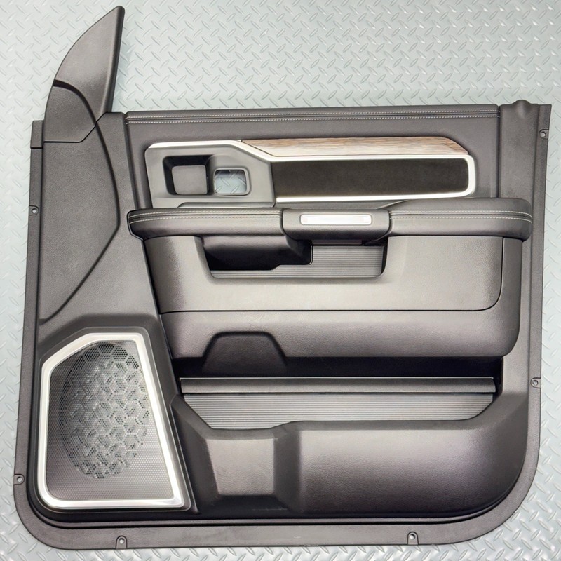 ✅ 2019-2024 RAM 2500 3500 Laramie Black FRONT RIGHT PASSENGER DOOR PANEL OEM