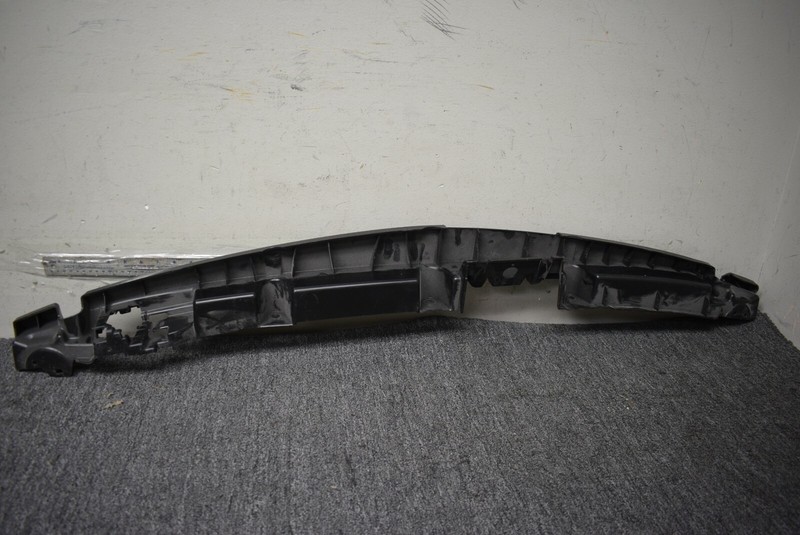 2019-2020 LAMBORGHINI URUS BUMPER GUIDE FACTORY OEM