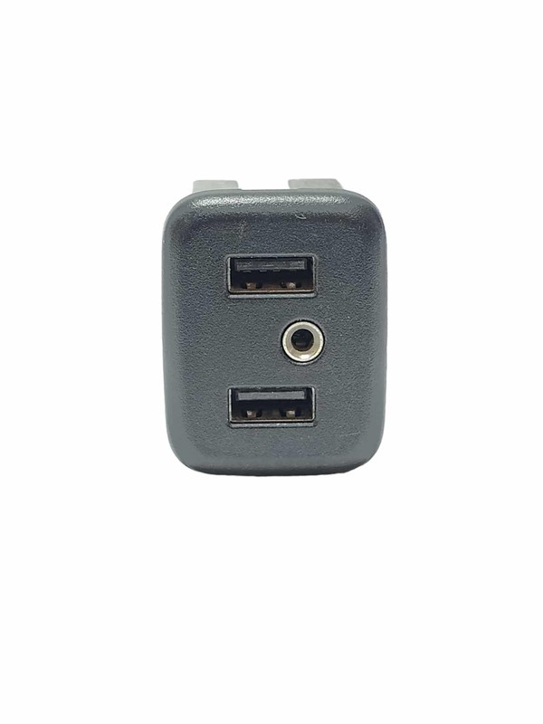 2017 Cadillac CT6 Usb Auxilary Port Part# 13509942