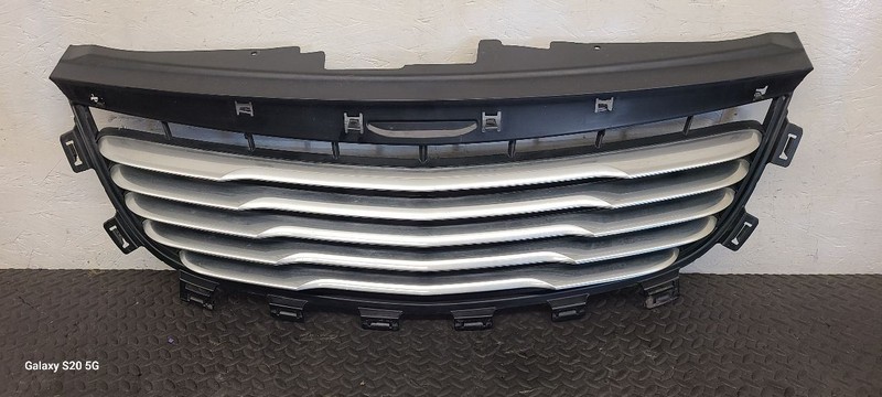 11-16 Chrysler Town & Country Upper Grille OEM 68100692AB