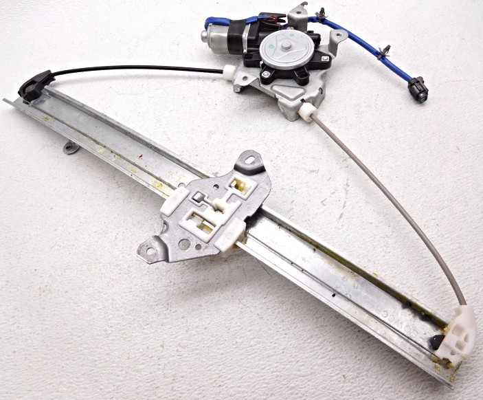 OEM Nissan Frontier Rear Passenger Side Door Window Regulator 827209BF0A