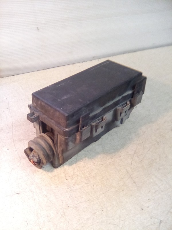 Peterbilt P53-1139-014 Fuse/Relay Block
