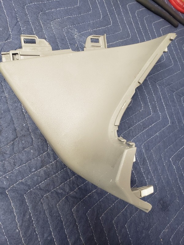 2017-2018 HYUNDAI ELANTRA FRONT LEFT DASH Radio COVER TRIM
