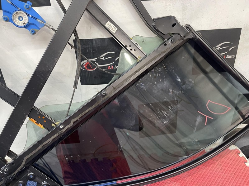 03-06 Porsche Cayenne Front Driver Left Door Glass With Window Regulator Oem