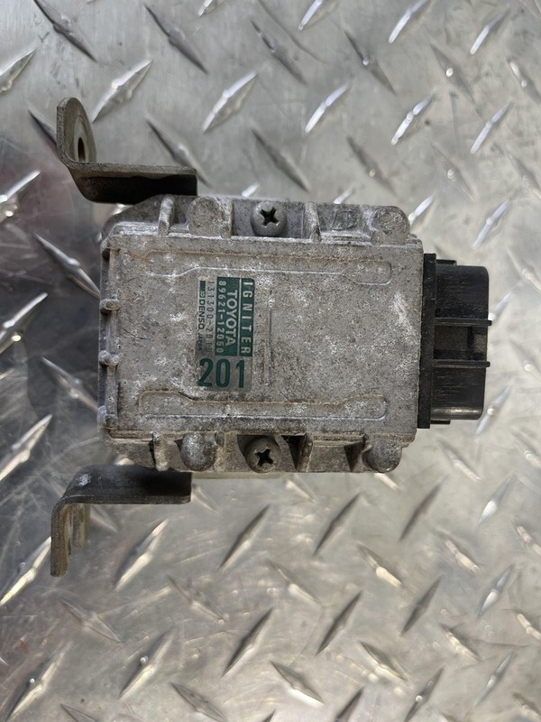 89621-12050 Toyota Engine Spark Plug Coil Ignitor 10337149