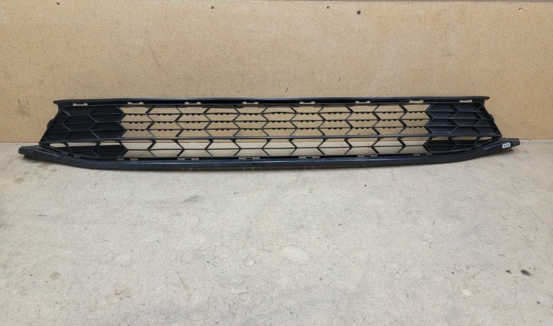 2011 - 2013 Honda Odyssey Front Bumper Lower Grille OEM