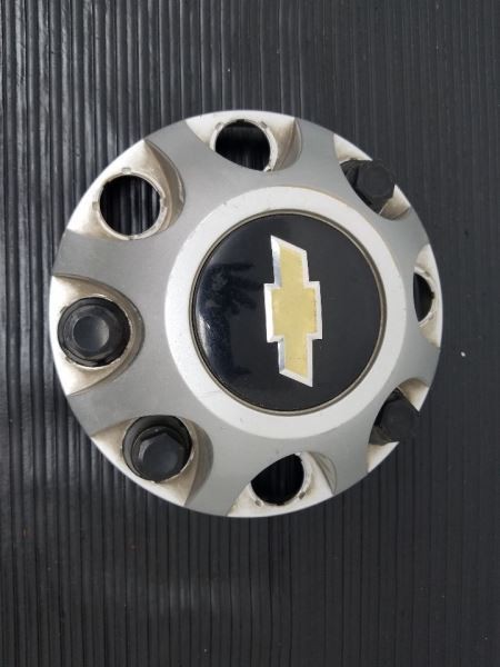 11-21 Chevrolet Silverado 2500 3500 Center Wheel Cap Silver OEM 22781441