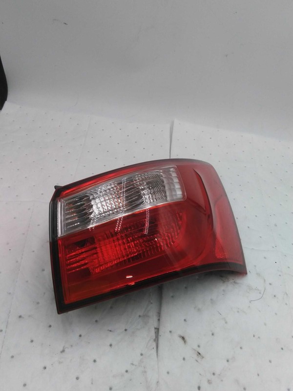 2014 KIA RIO Right Tail Light Assembly White OEM Used 239082 128K Miles