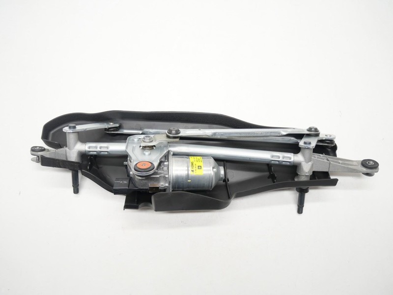 20-25 BUICK ENCORE GX FRONT WINDSHIELD WIPER TRANSMISSION LINKAGE W/ MOTOR OEM
