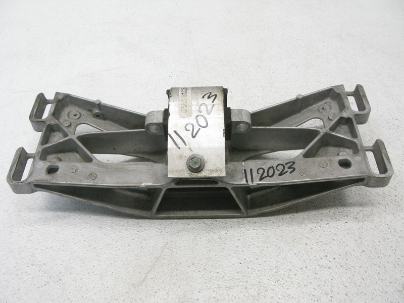16-18 JAGUAR X260 XF S 18-19 XE 3.0 AUTOMATIC TRANSMISSION BRACE MOUNT OEM 11202