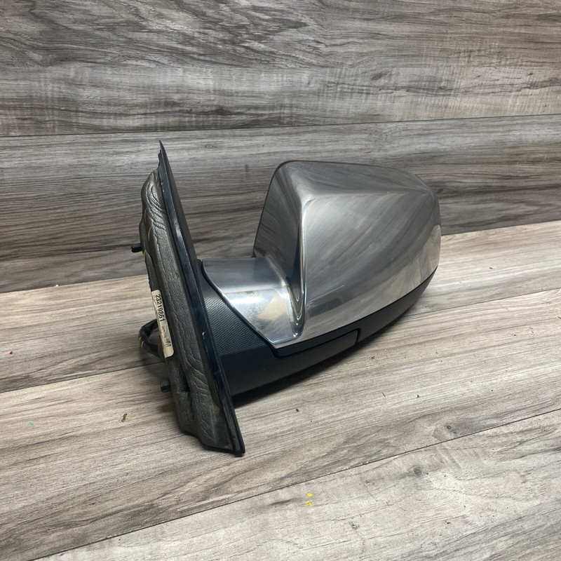 2016 17 GMC Terrain Left Mirror Chrome Blind Spot Heated OE LH 23219861 UFT DL9