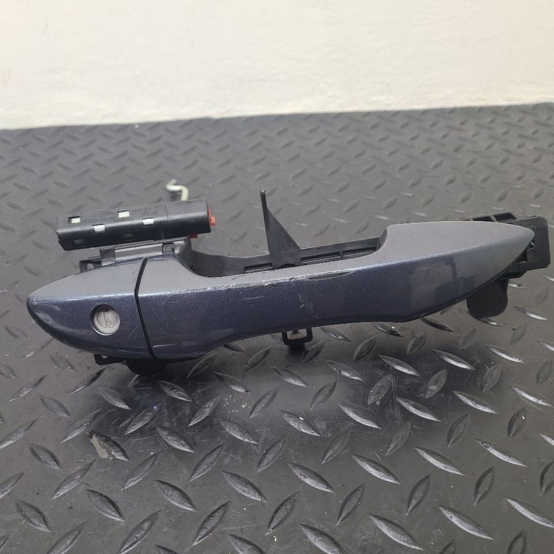 14-19 Toyota Corolla Front Right Passenger Door Handle Gray OEM 69211-02230-C0