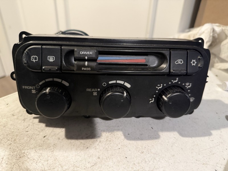 2004-2007 Dodge Caravan AC Heater Temperature Climate Control 05134627AA OEM