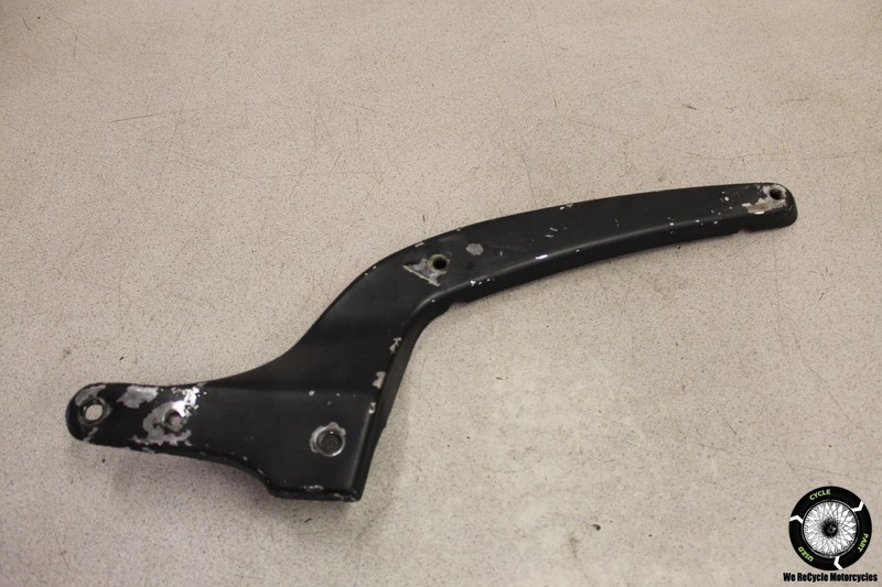 1999 Suzuki Intruder 1500 VL1500 LEFT REAR FENDER MOUNT BRACKET COVER BAR FRAME