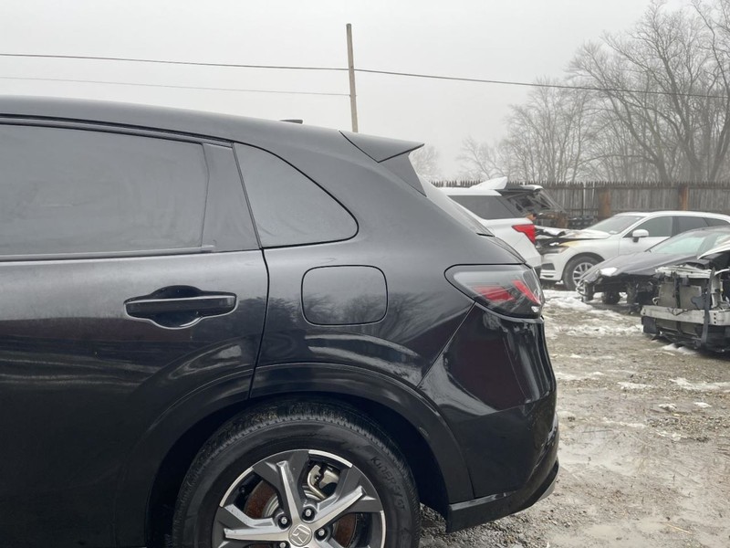 2023-24 HONDA HR-V LEFT QUARTER PANEL BLACK PC:NH731P 2.0L AT AWD 17K EX-L 61963