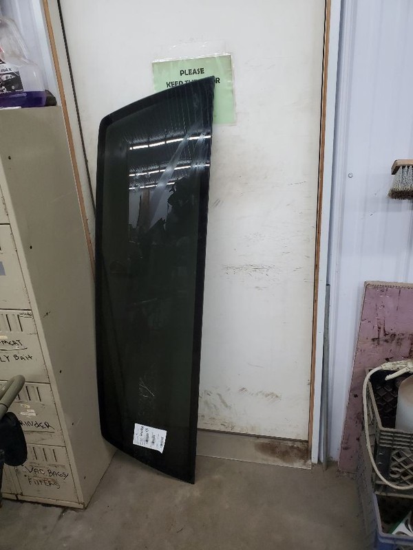 Back Glass Classic Style Creased Door Skin Fits 99-07 SIERRA 1500 PICKUP 304249