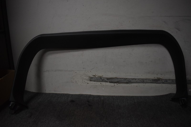 2022-2023 JEEP GRAND CHEROKEE LIFTGATE UPPER TRIM FACTORY OEM