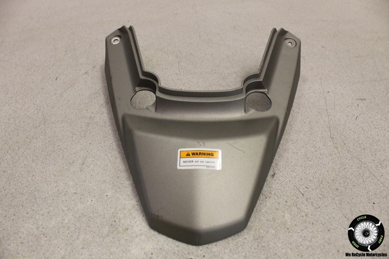 2014 Yamaha Zuma 50F YW50F CENTER REAR BACK TAIL FAIRING COVER TRIM PLASTIC YW