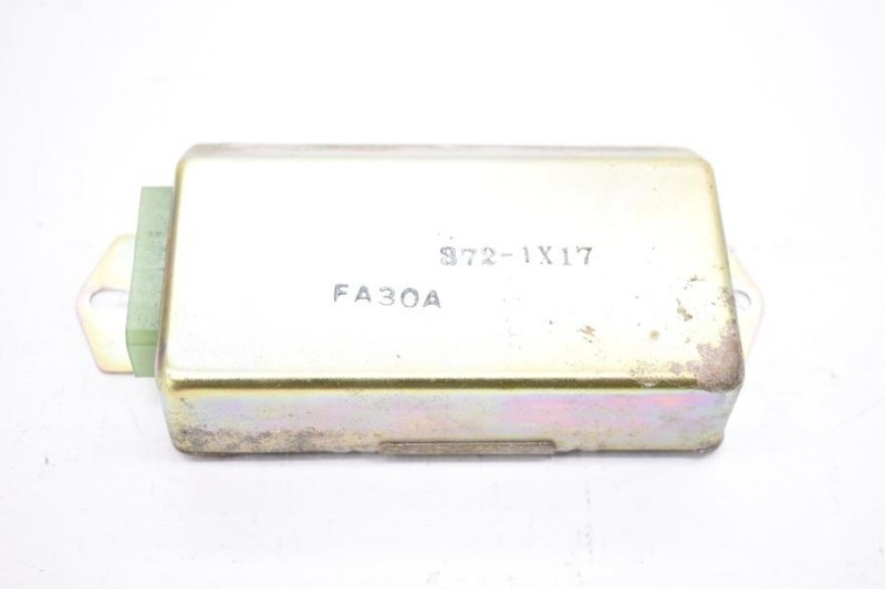 1981-1983 MAZDA RX7 FB 12A RELAY MODULE X4T30 372 1X17 FA30A