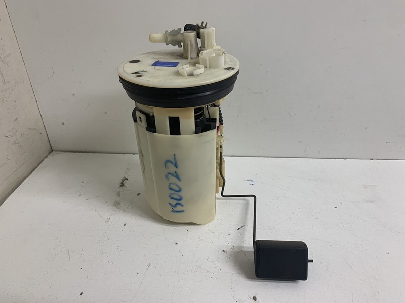2000-2001 Mitsubishi Eclipse 2.4L 4 Cylinder Fuel Pump w Sending Unit & Bracket