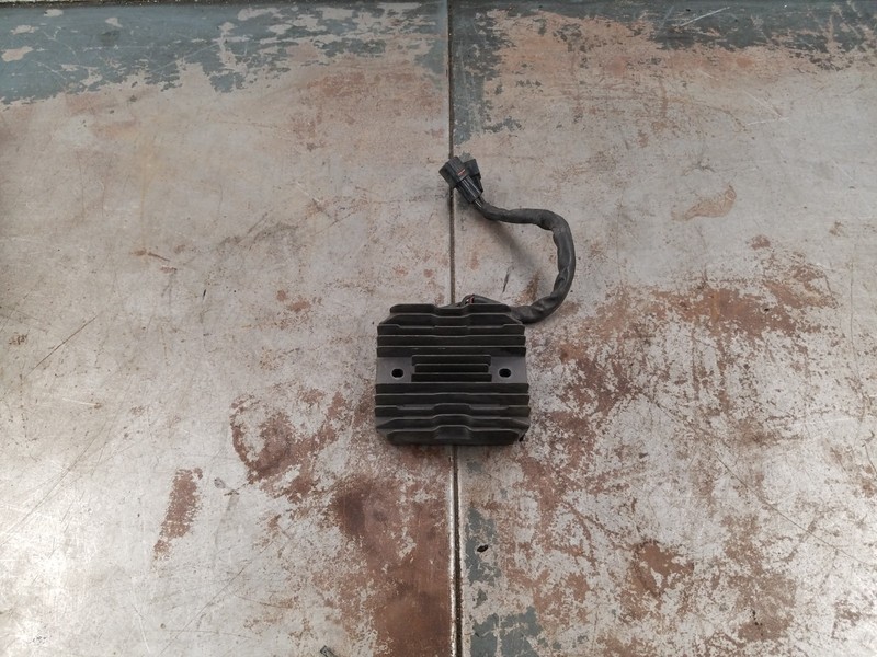 2012 08 - 18 Suzuki Hayabusa Voltage Regulator #0863 S2