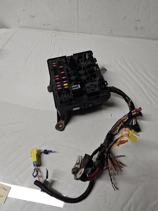 2007 CHEVROLET VAN EXPRESS 1500 FUSE BOX Under Driver Seat