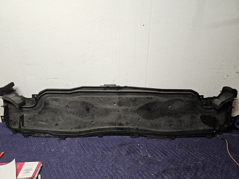 2013-2019 Ford Escape Piece Under The Wiper Cowl