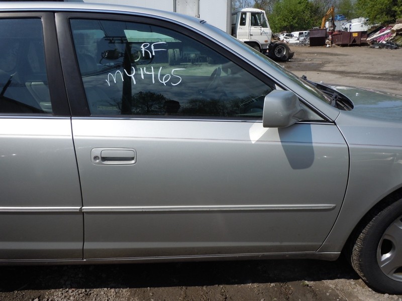 2000-2004 Toyota Avalon Front Door Assembly Passenger Right OEM 1C8
