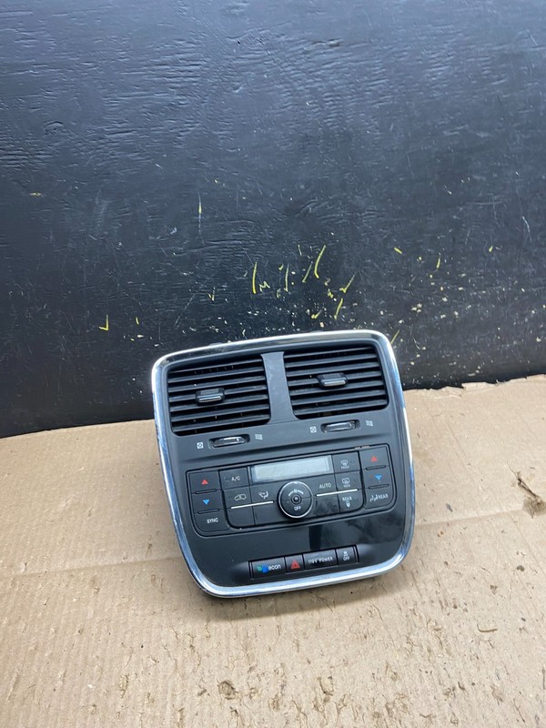 2011-2016 Dodge Grand Caravan Temperature Climate Control AC Heater Y7868DG